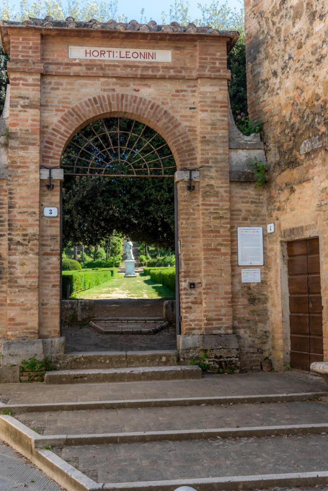 Borgo Medievale San Quirico D'Orcia B&B - Capitano Collection - Albergo Diffuso Bagian luar foto