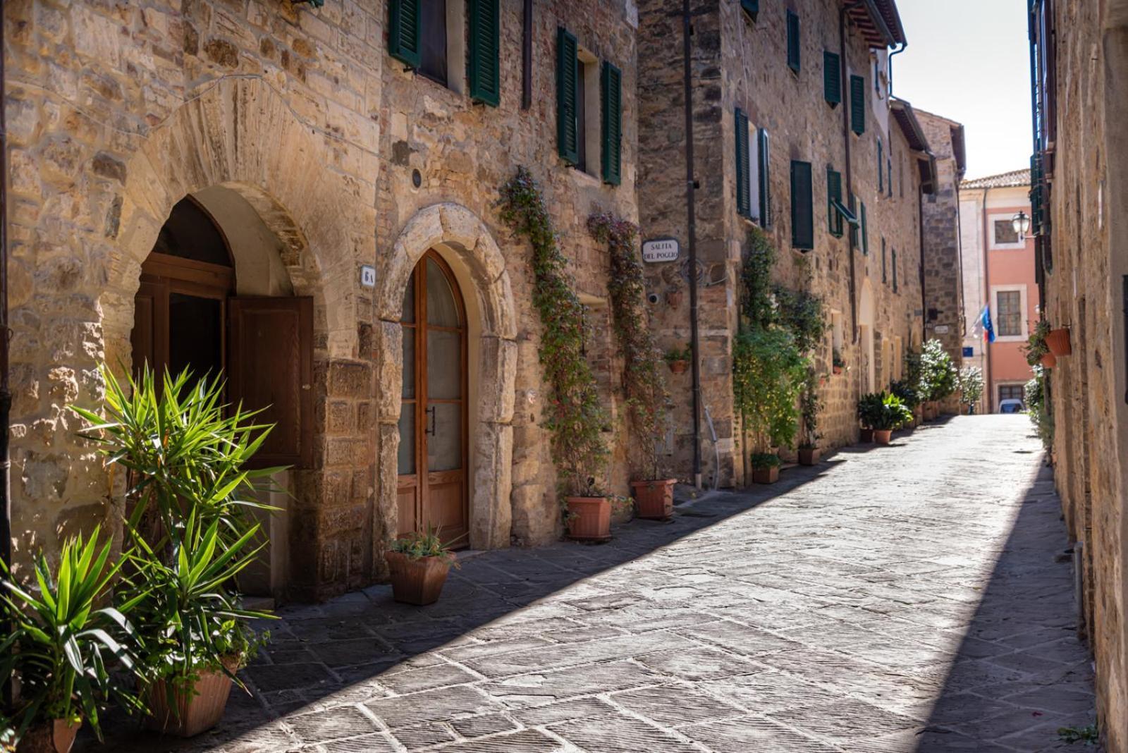 Borgo Medievale San Quirico D'Orcia B&B - Capitano Collection - Albergo Diffuso Bagian luar foto