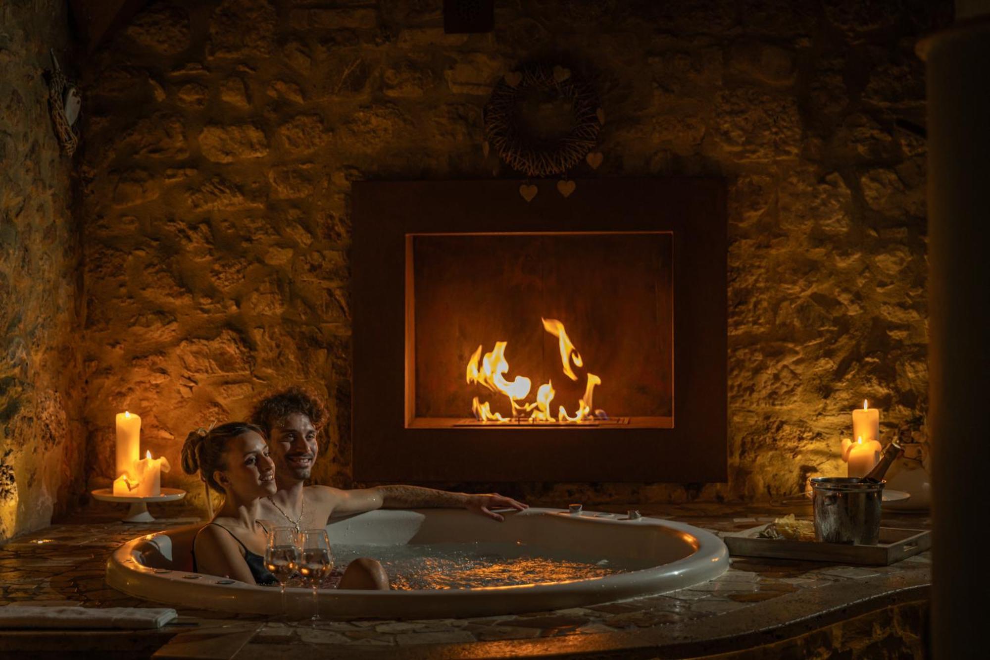 Borgo Medievale San Quirico D'Orcia B&B - Capitano Collection - Albergo Diffuso Bagian luar foto